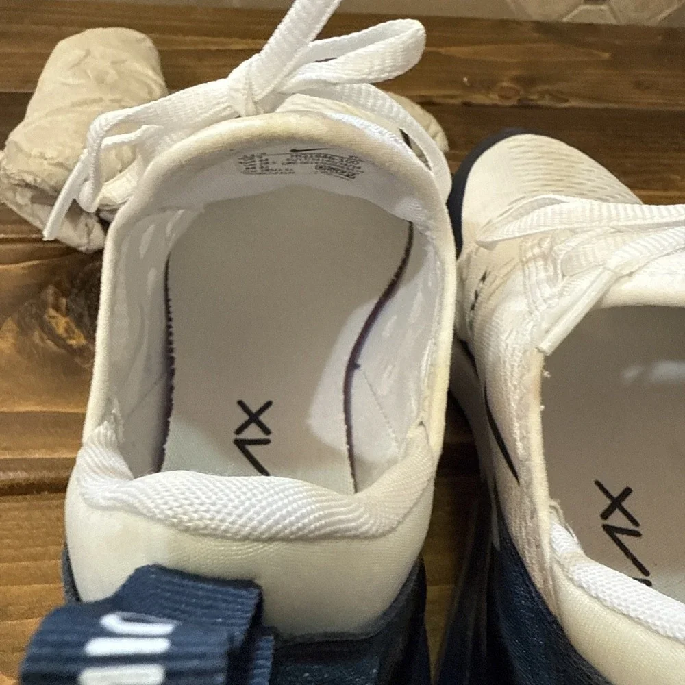 Size‎ 11.5- Women's Air Max 270 White Armory Navy Blue Slate HQ1646-100 Sneakers